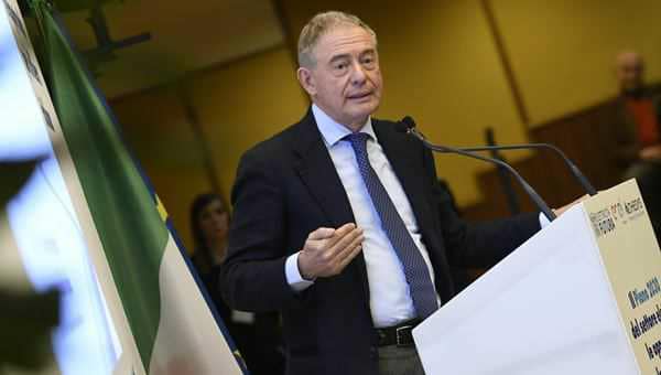 Urso “Dal prossimo anno saremo esportatori di gas”