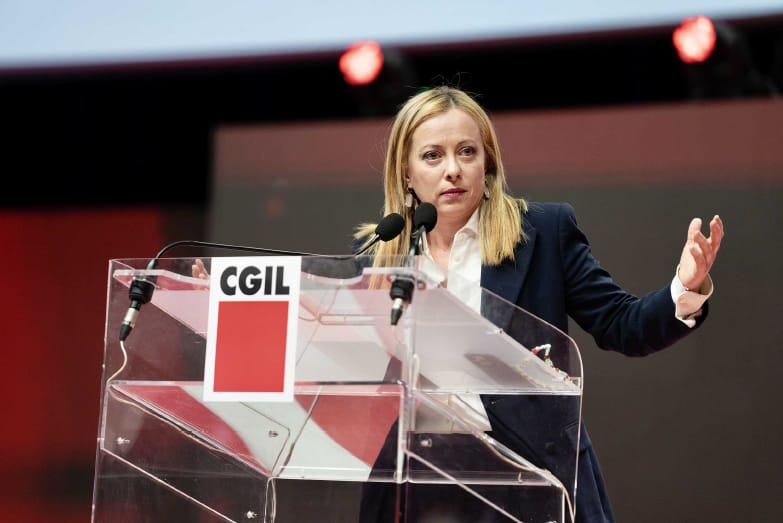 Meloni rilancia l’Italia come Hub energetico. Urso: “Indipendenti dalla Russia entro l’anno”